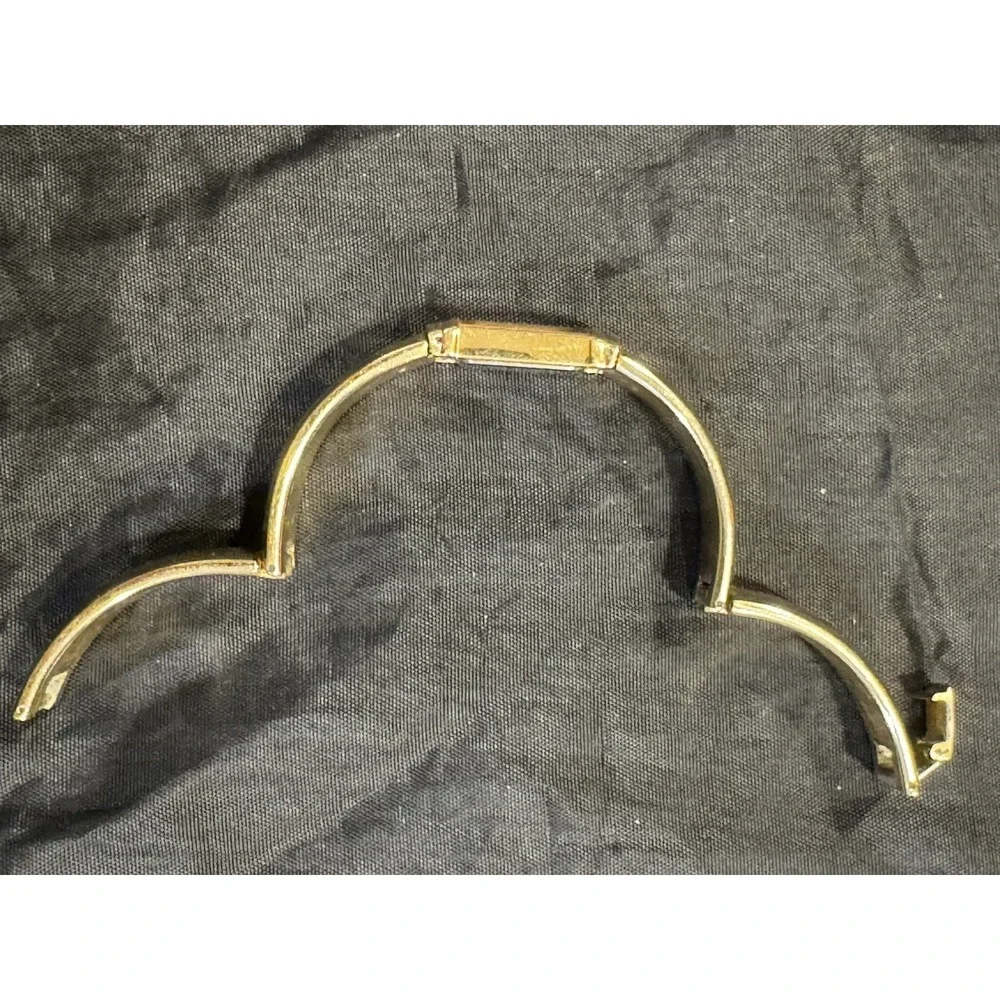 Seiko Quartz 1F20-5K19‎ Ladies Bracelet Watch, For Parts/Repair